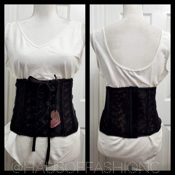 BETSEY JOHNSON Limited Edition TORRID Black Lace-Up Waist Cincher Corset! NWT! - Picture 5 of 8